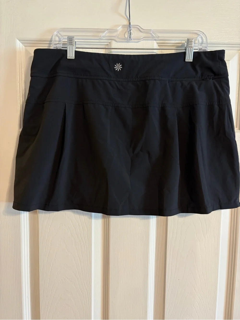 Athleta Sneaky Pleats Skort Black Athletic Tennis Golf Skirt Pockets Size L